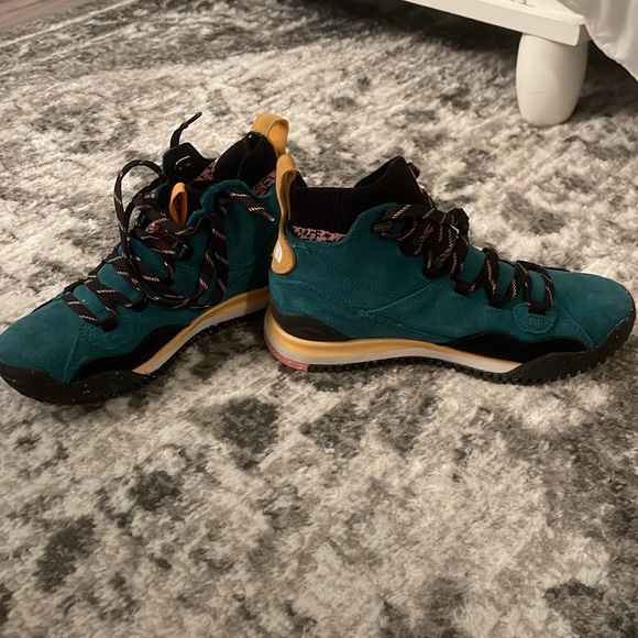 Northface boots - Picture 5 of 6